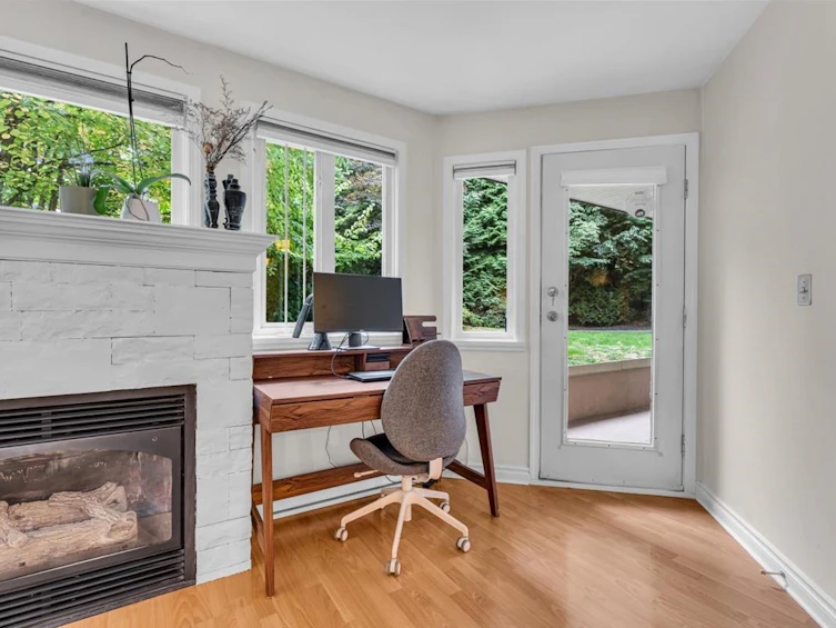101-7139 18th Avenue, Burnaby, BC, V3N 3N4 - 4