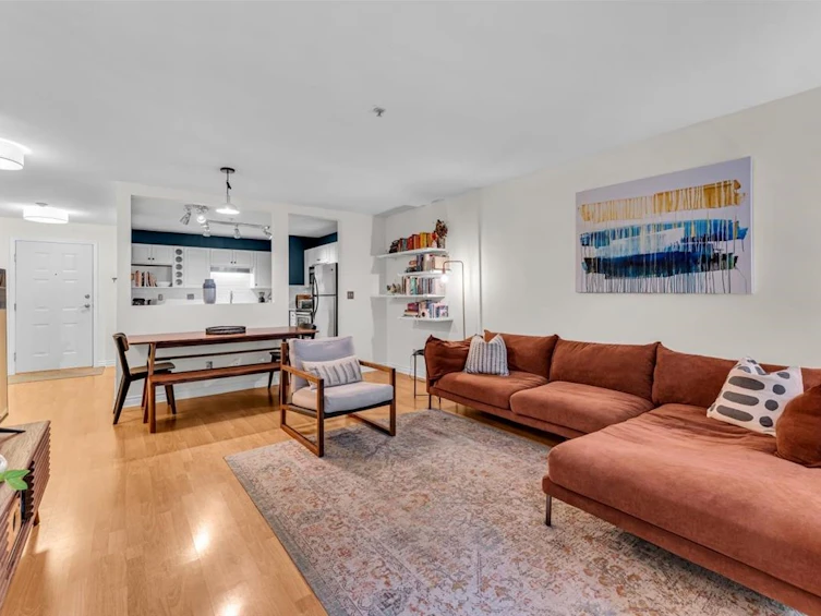 101-7139 18th Avenue, Burnaby, BC, V3N 3N4 - 9