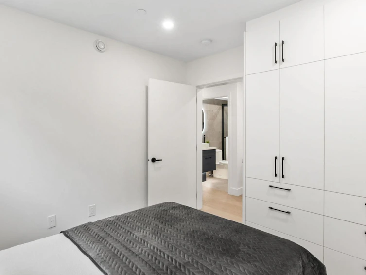 525 E 11th Avenue, Vancouver, BC, V5T 2E1 - 13