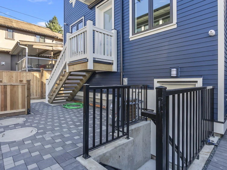 525 E 11th Avenue, Vancouver, BC, V5T 2E1 - 34
