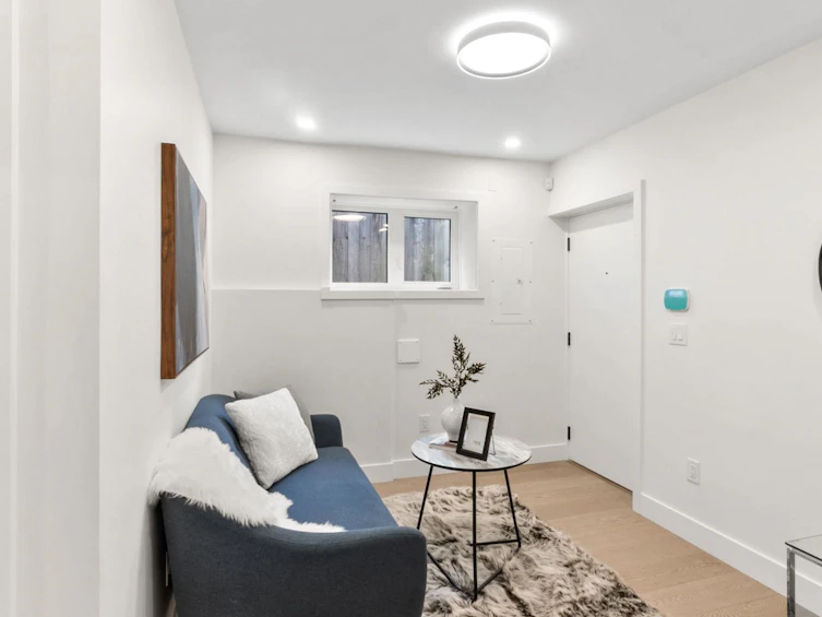525 E 11th Avenue, Vancouver, BC, V5T 2E1 - 15