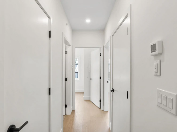 525 E 11th Avenue, Vancouver, BC, V5T 2E1 - 18