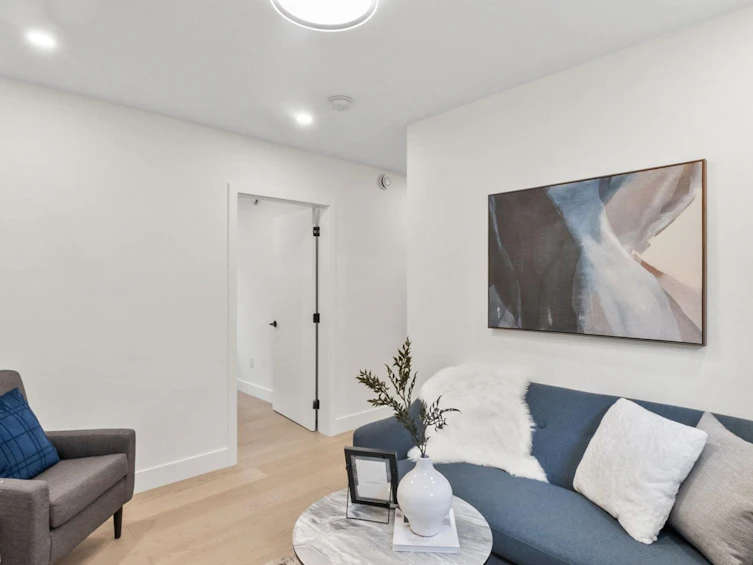 525 E 11th Avenue, Vancouver, BC, V5T 2E1 - 16