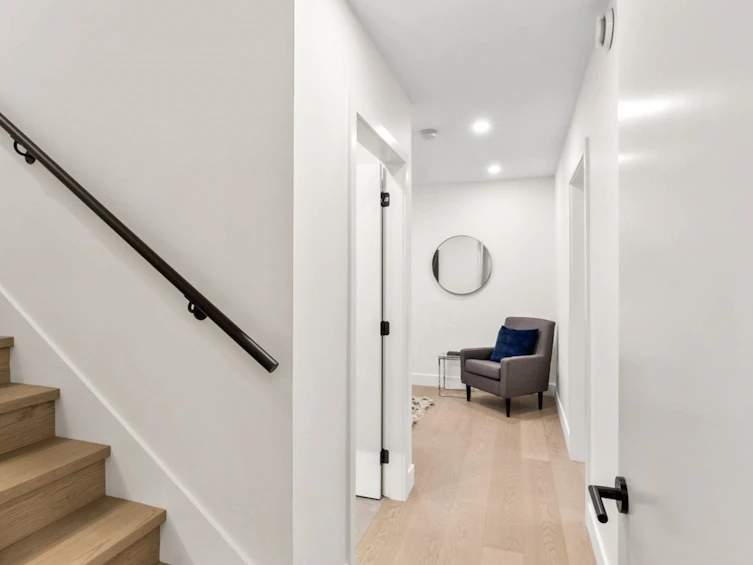 525 E 11th Avenue, Vancouver, BC, V5T 2E1 - 10