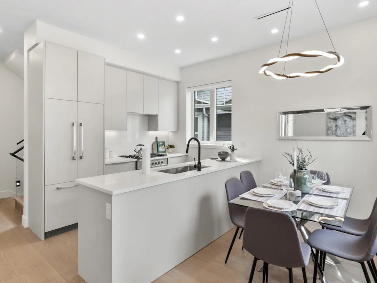 525 E 11th Avenue, Vancouver, BC, V5T 2E1 - 5