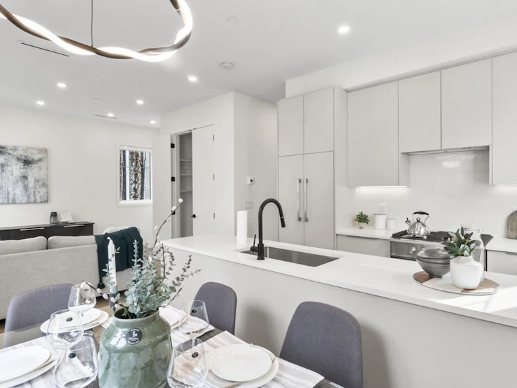 525 E 11th Avenue, Vancouver, BC, V5T 2E1 - 6