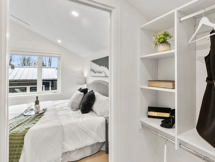 525 E 11th Avenue, Vancouver, BC, V5T 2E1 - 29