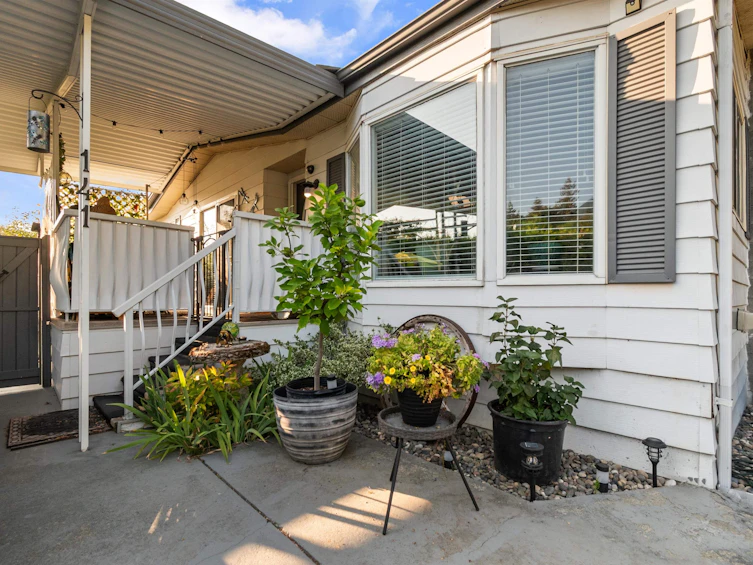 141-46511 Chilliwack Lake Road, Chilliwack, BC, V2R 3S4 - 3
