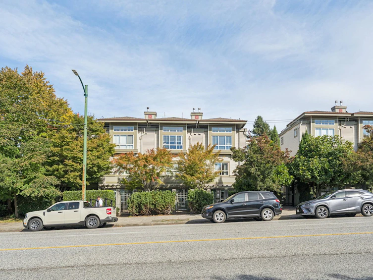 11-2375 W Broadway, Vancouver, BC, V6K 2E6 - 3