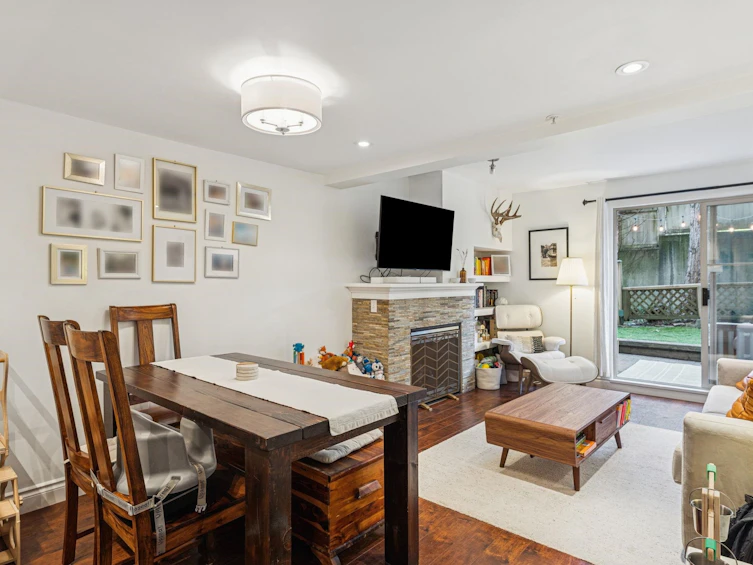 11-2375 W Broadway, Vancouver, BC, V6K 2E6 - 12