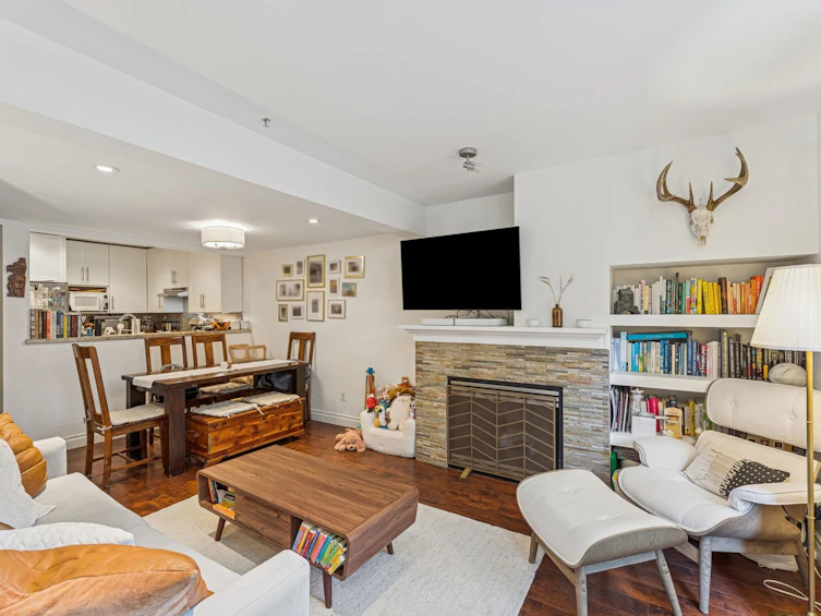 11-2375 W Broadway, Vancouver, BC, V6K 2E6 - 9