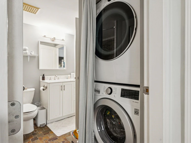 11-2375 W Broadway, Vancouver, BC, V6K 2E6 - 22