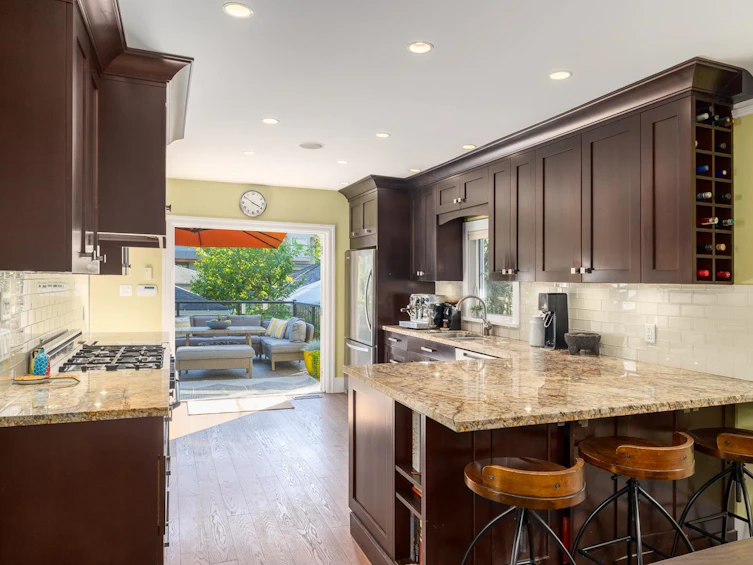 3432 W 13th Avenue, Vancouver, BC, V6R 2S1 - 12