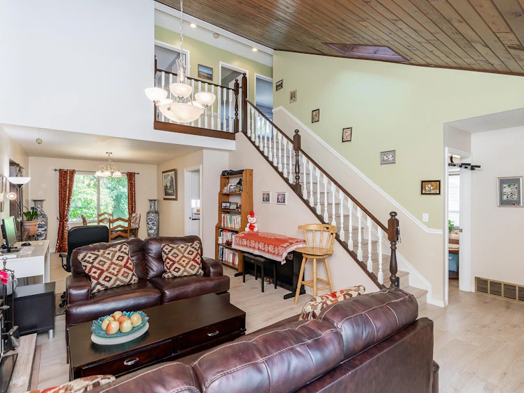9674 155a Street, Surrey, BC, V3R 7N8 - 8