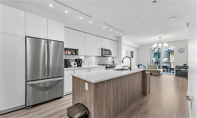 134-9718 161a Street, Surrey, BC, V4N 6S7