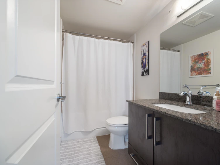 201-15745 Croydon Drive, Surrey, BC, V3Z 2L5 - 17