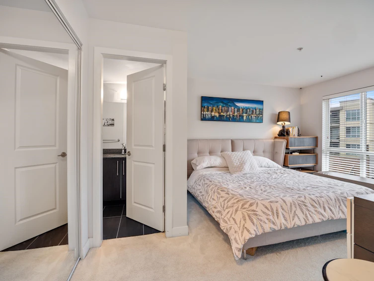 201-15745 Croydon Drive, Surrey, BC, V3Z 2L5 - 15