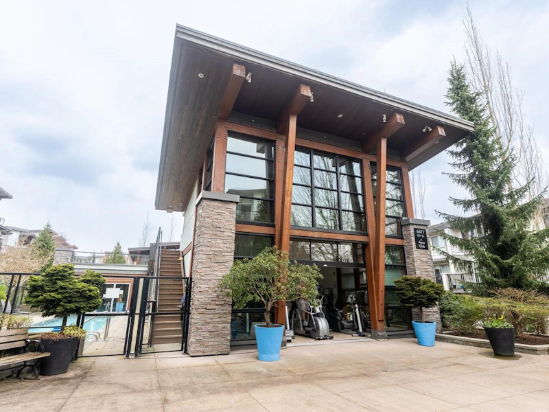 211 - 6688 120th Street, Surrey BC V3W 1T8