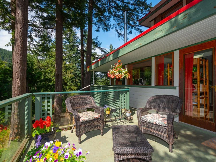 1261 Eagle's Nest Road, Bowen Island, BC, V0N 1G1 - 2