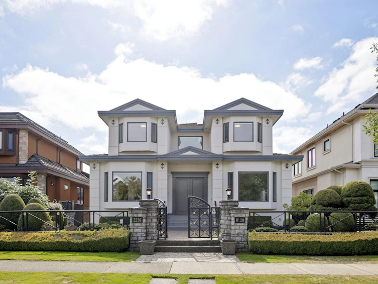 2236 W 20th Avenue, Vancouver, BC, V6L 1G3