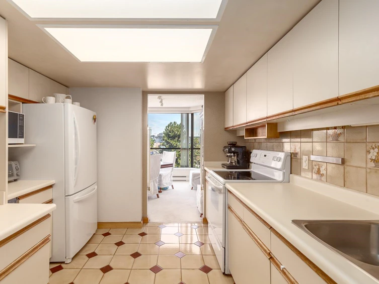 411-1450 Pennyfarthing Drive, Vancouver, BC, V6J 4X8 - 9