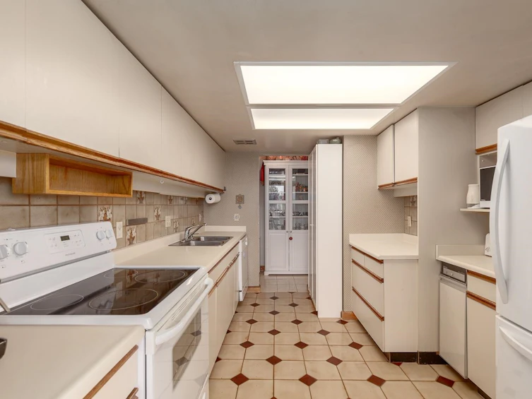 411-1450 Pennyfarthing Drive, Vancouver, BC, V6J 4X8 - 7