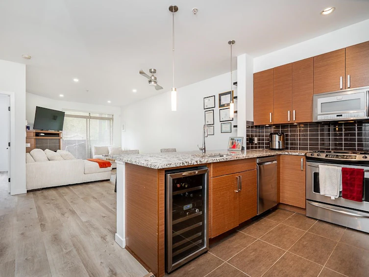 202-288 Hampton Street, New Westminster, BC, V3M 5L9 - 6