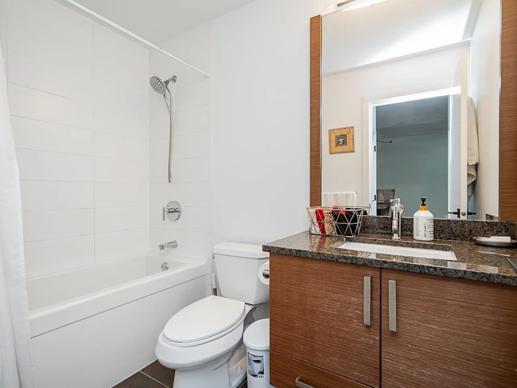 202-288 Hampton Street, New Westminster, BC, V3M 5L9 - 23