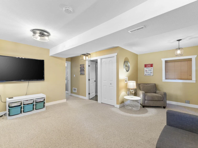 311 Spruce Street, Cultus Lake, BC, V2R 4Y7 - 22