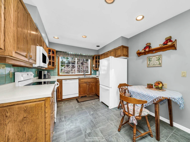 5221 1 Avenue, Delta, BC, V4M 1B4 - 23