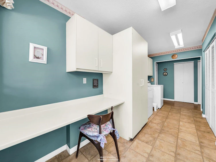 5221 1 Avenue, Delta, BC, V4M 1B4 - 27