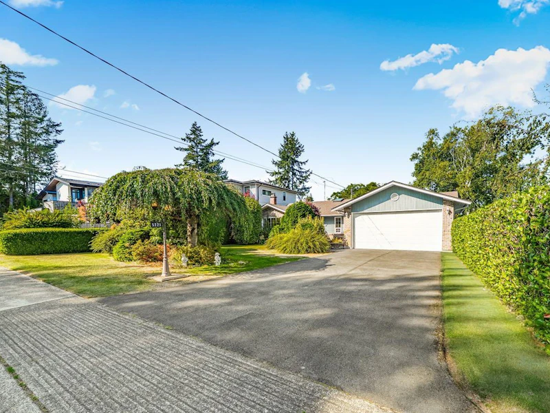 5221 1st Avenue, Delta BC V4M 1B4