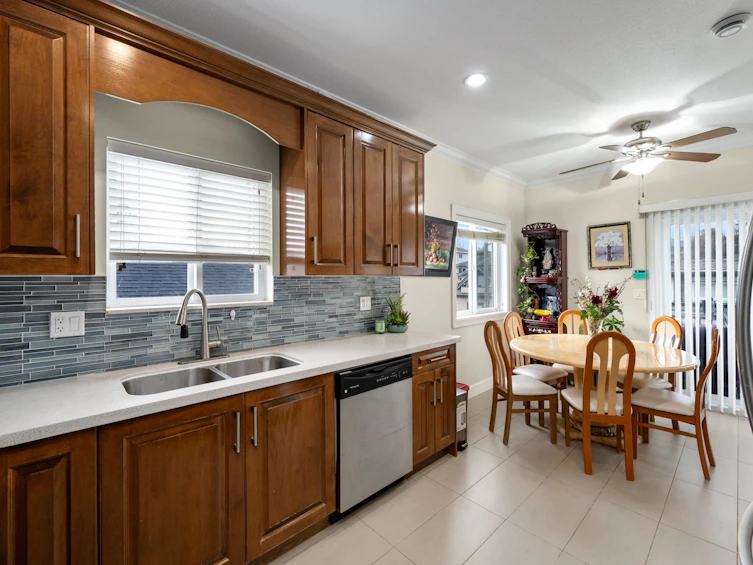 2643 E 8th Avenue, Vancouver, BC, V5M 1W4 - 13