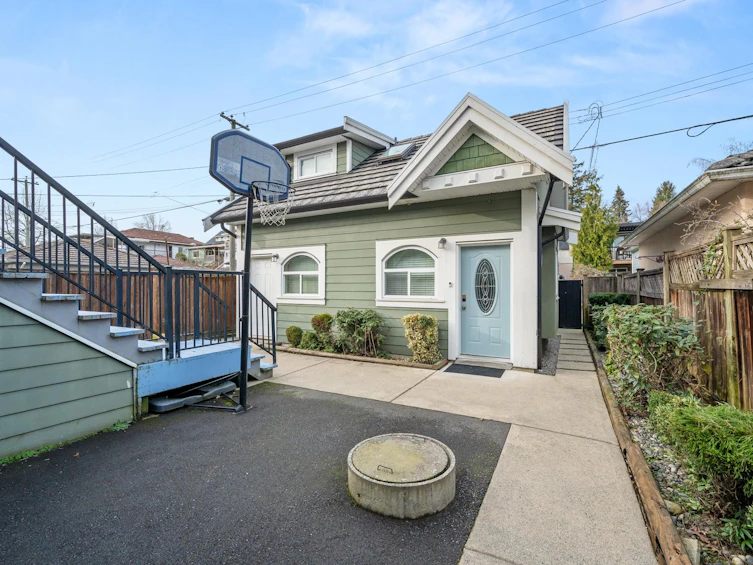 2643 E 8th Avenue, Vancouver, BC, V5M 1W4 - 36
