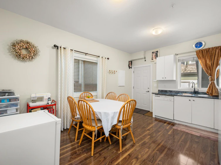 2643 E 8th Avenue, Vancouver, BC, V5M 1W4 - 19