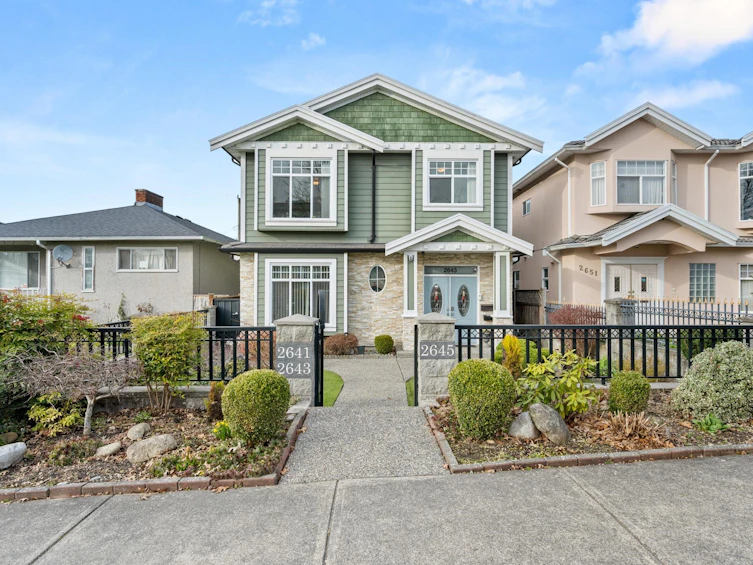 2643 E 8th Avenue, Vancouver, BC, V5M 1W4