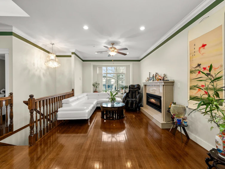 2643 E 8th Avenue, Vancouver, BC, V5M 1W4 - 3