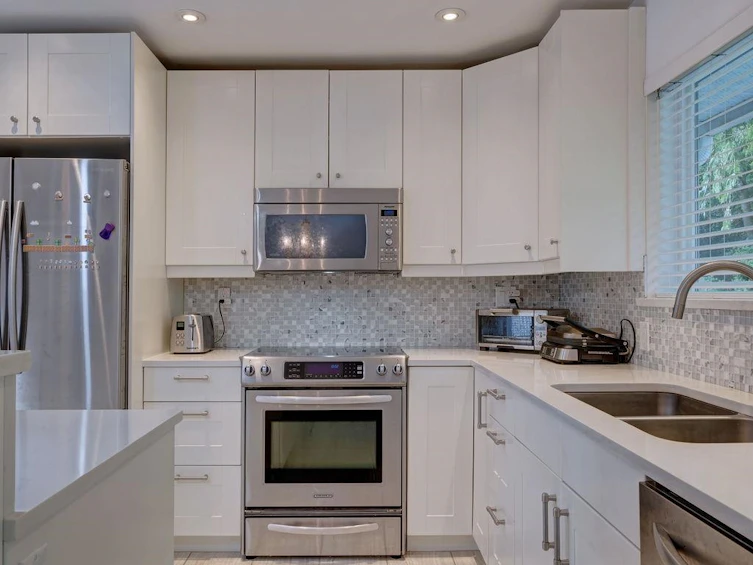 329 Burns Road, Gibsons, BC, V0N 1V8 - 10