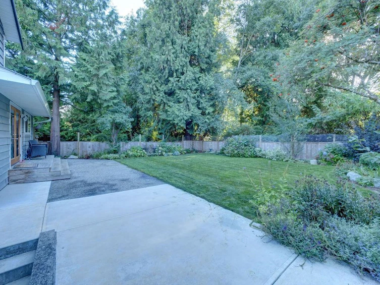 329 Burns Road, Gibsons, BC, V0N 1V8 - 6
