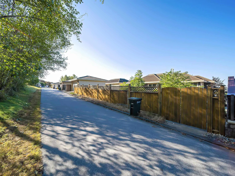 7371 Union Street, Burnaby, BC, V5A 1J1 - 38