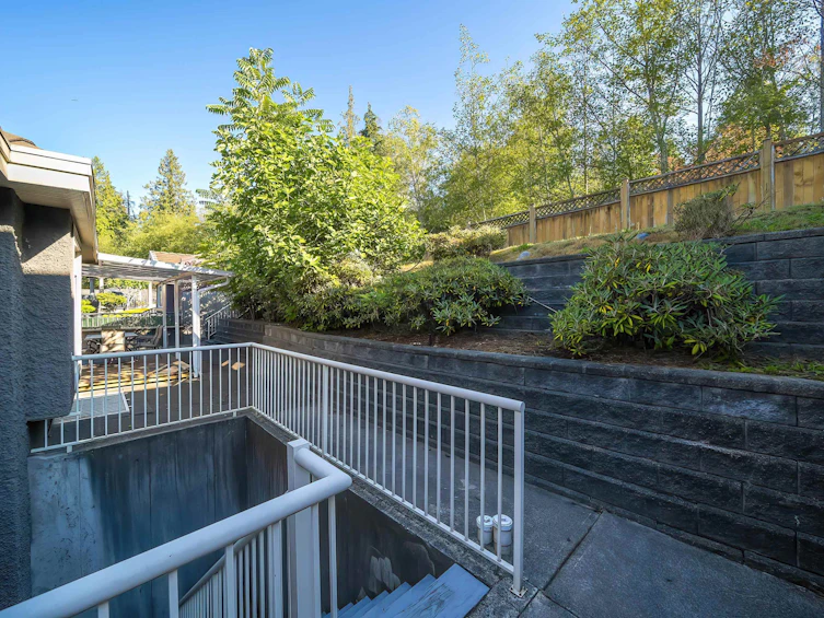 7371 Union Street, Burnaby, BC, V5A 1J1 - 35