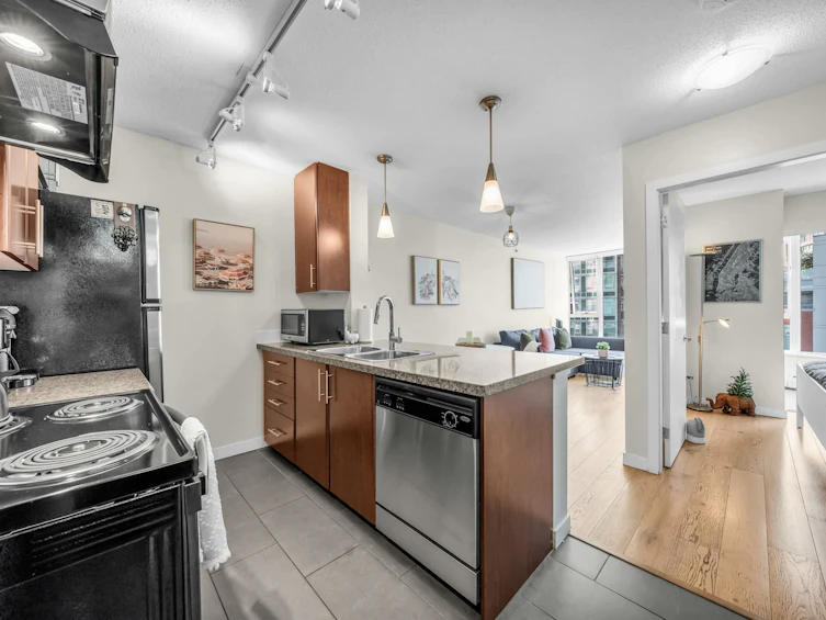 703-58 Keefer Place, Vancouver, BC, V6B 0B8 - 2
