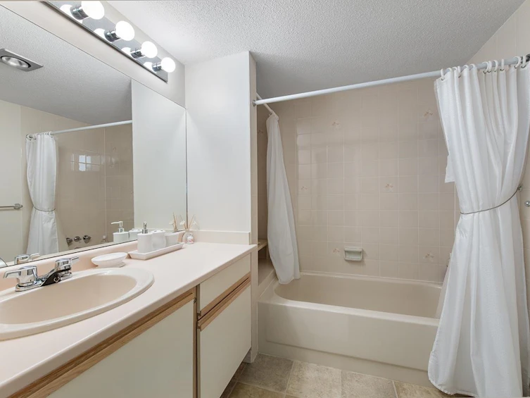 202-4885 53 Street, Delta, BC, V4K 2Z3 - 11