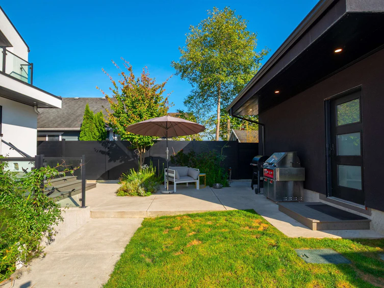 2734 Yale Street, Vancouver, BC, V5K 1C3 - 23