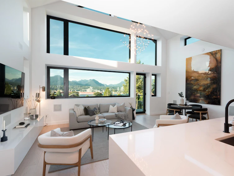 2734 Yale Street, Vancouver, BC, V5K 1C3 - 3