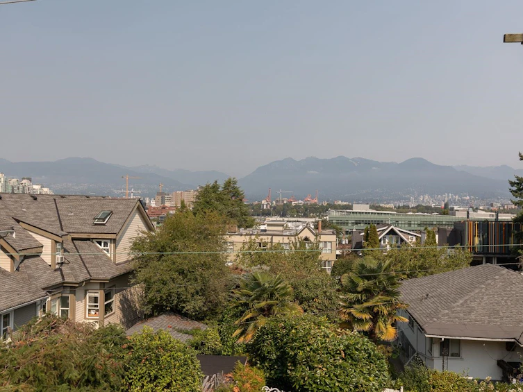 2272 St. George Street, Vancouver, BC, V5T 3R2 - 11