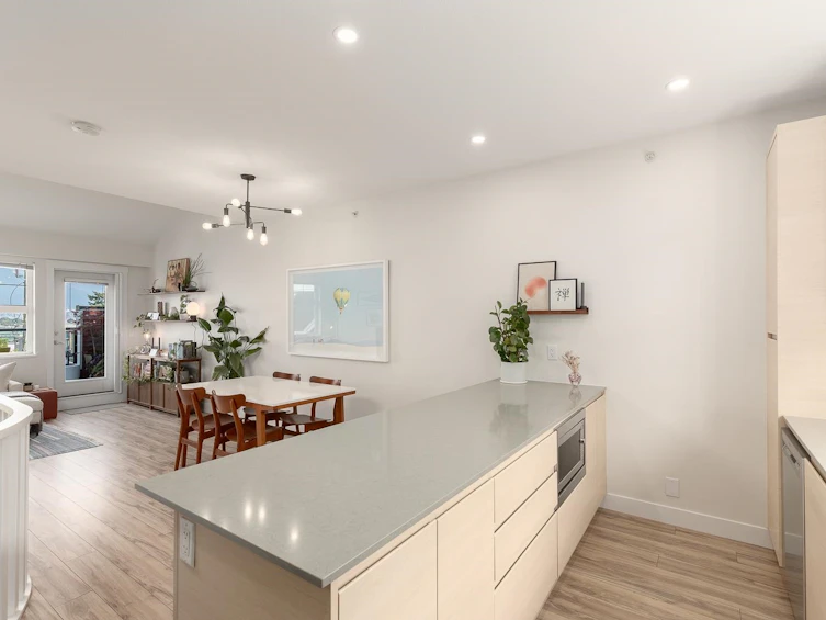 2272 St. George Street, Vancouver, BC, V5T 3R2 - 8
