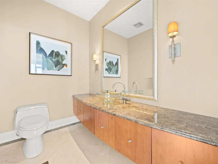 2002-1515 Homer Mews, Vancouver, BC, V6Z 3E8 - 16