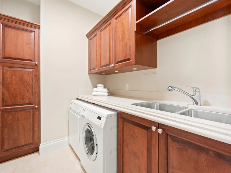 2002-1515 Homer Mews, Vancouver, BC, V6Z 3E8 - 18