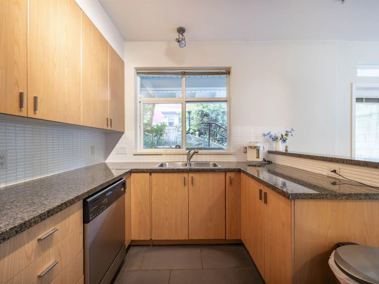 46-6878 Southpoint Drive, Burnaby, BC, V3N 5E4 - 10